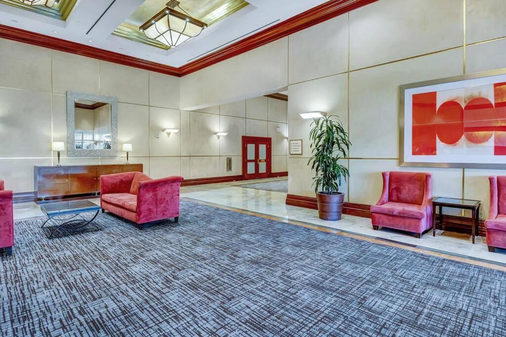 Ultimate Mgm Retreat With Jacuzzi, Pool & Gym! Apartment *