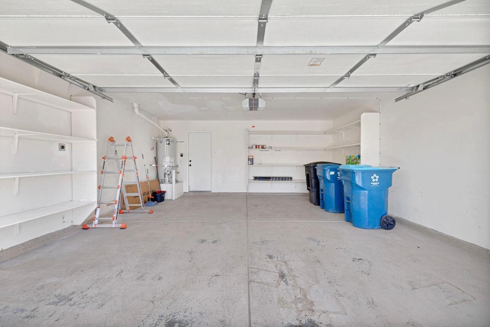 Modern In Vegas Near Strip With Pool And Jacuzzi * Las Vegas