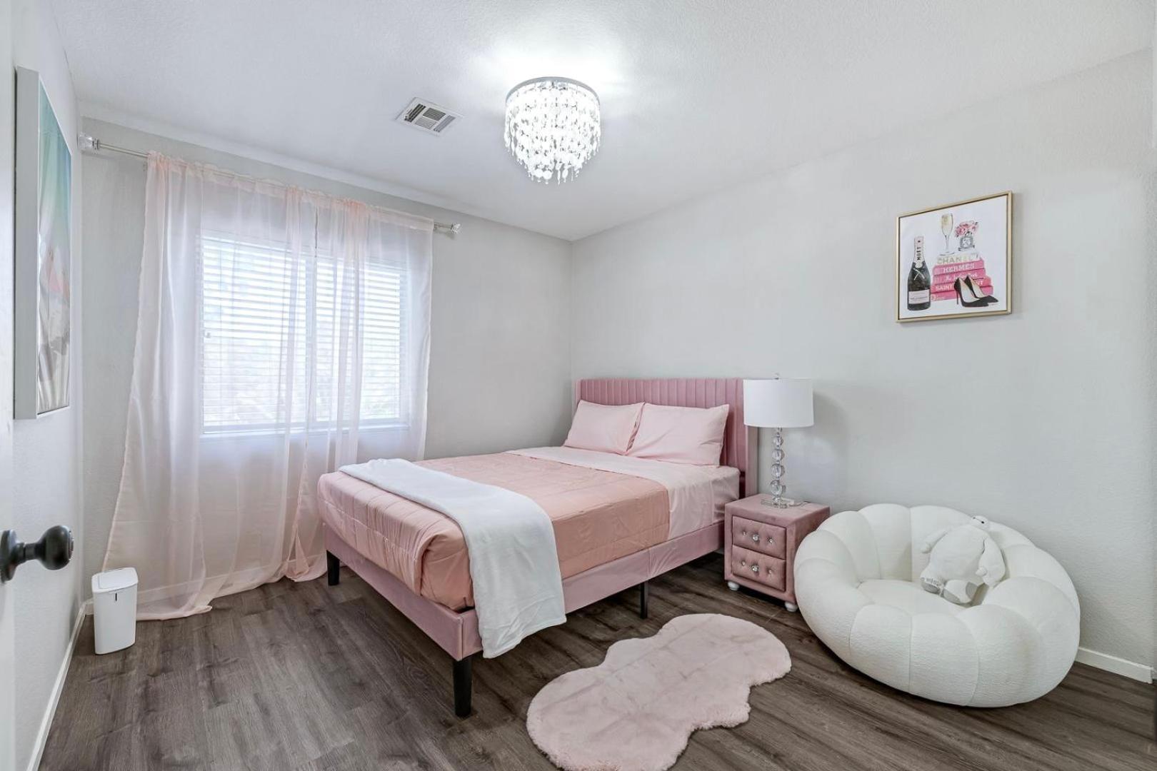 Holiday home Modern In Vegas Near Strip With Pool And Jacuzzi Las Vegas
