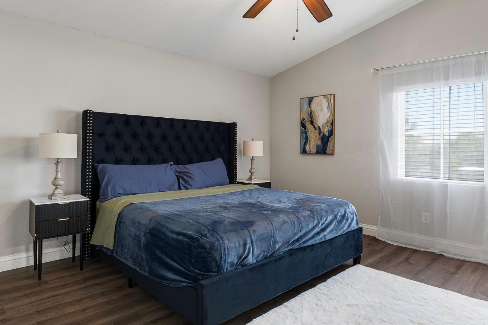 Modern In Vegas Near Strip With Pool And Jacuzzi Las Vegas