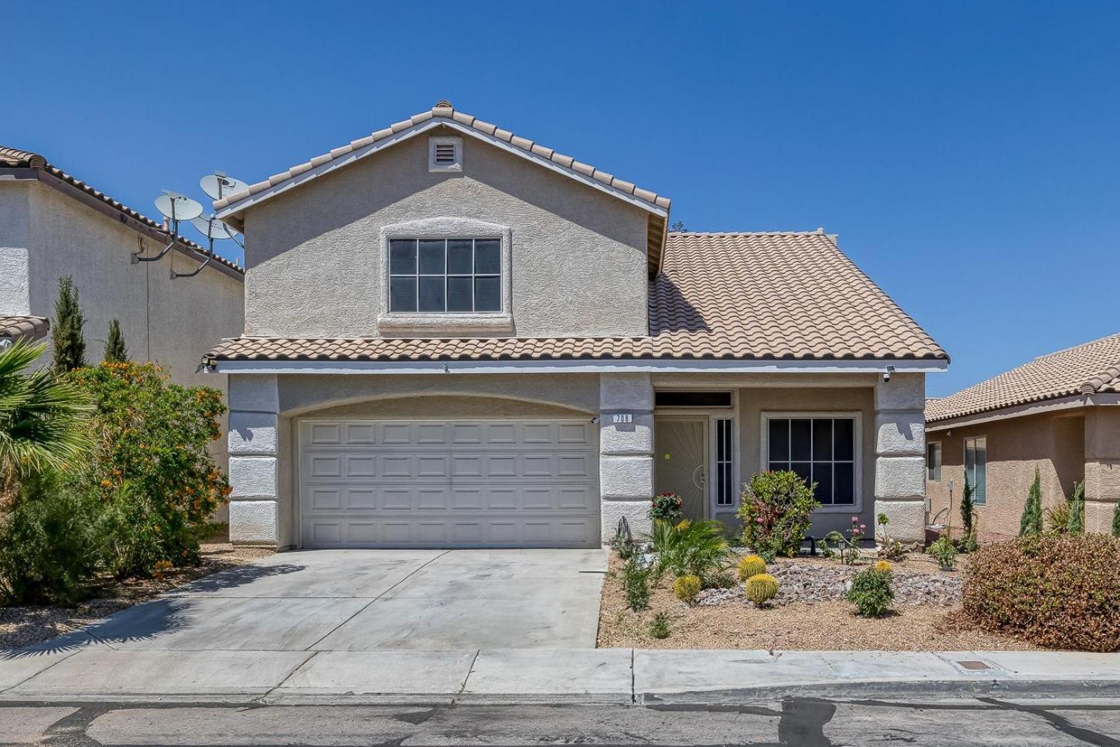 Modern In Vegas Near Strip With Pool And Jacuzzi Las Vegas