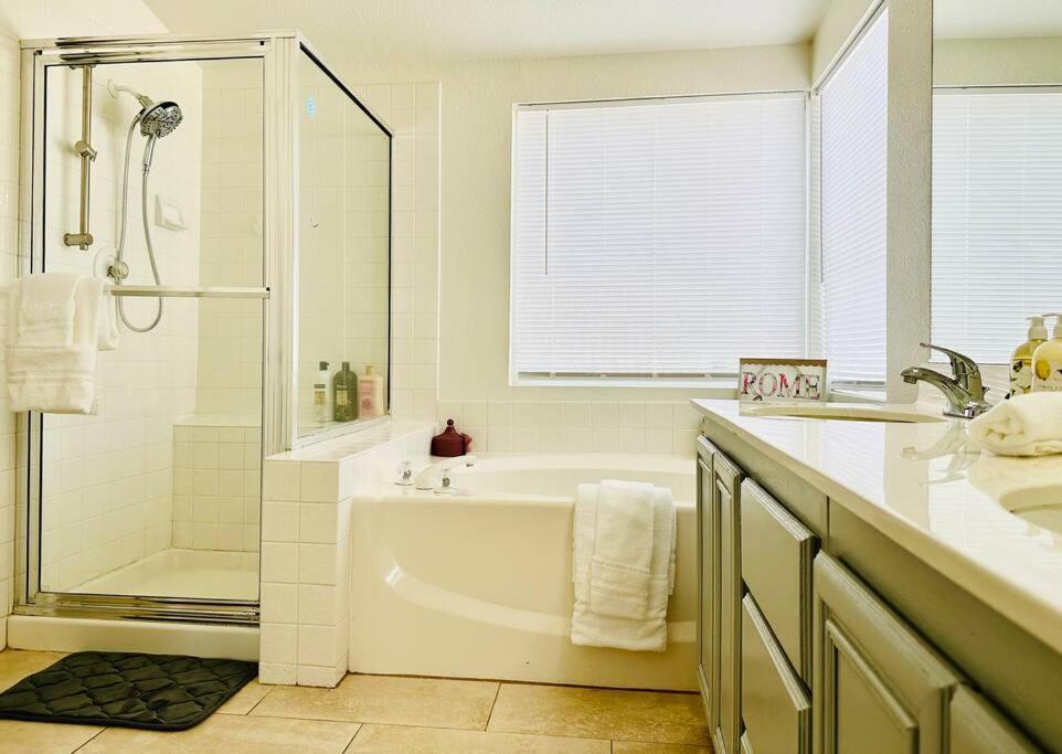 Holiday home Lv 7bed 5bd 3ba Gem