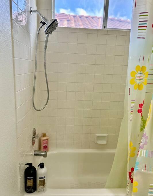 Lv 7bed 5bd 3ba Gem Holiday home *