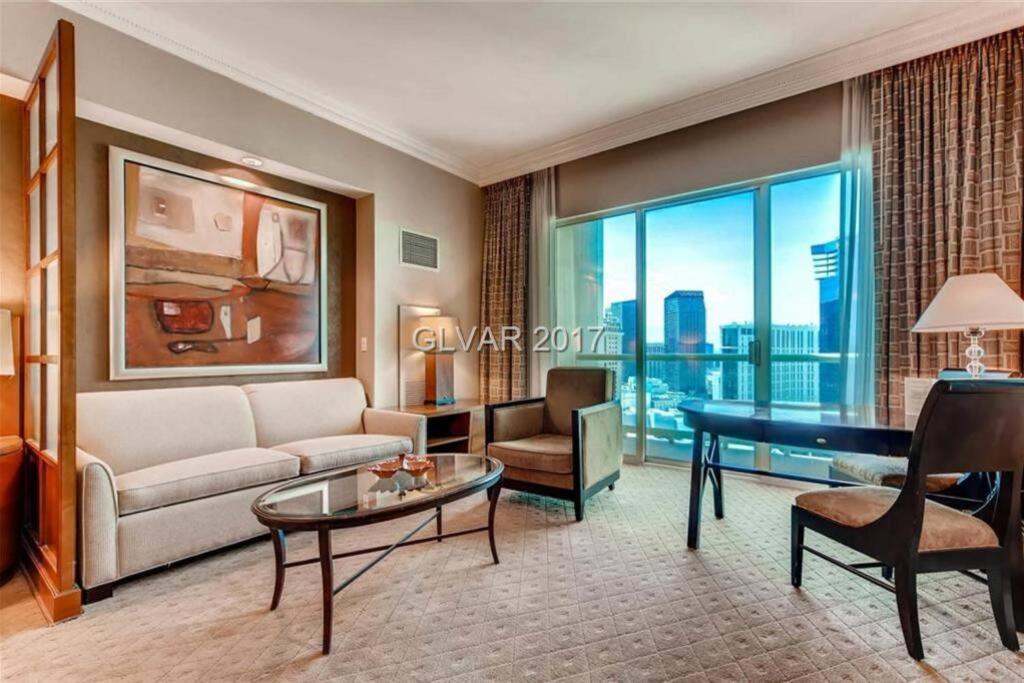 Aparthotel Mgm Signature Ph 30th Floor Deluxe Strip Facing With Balcony