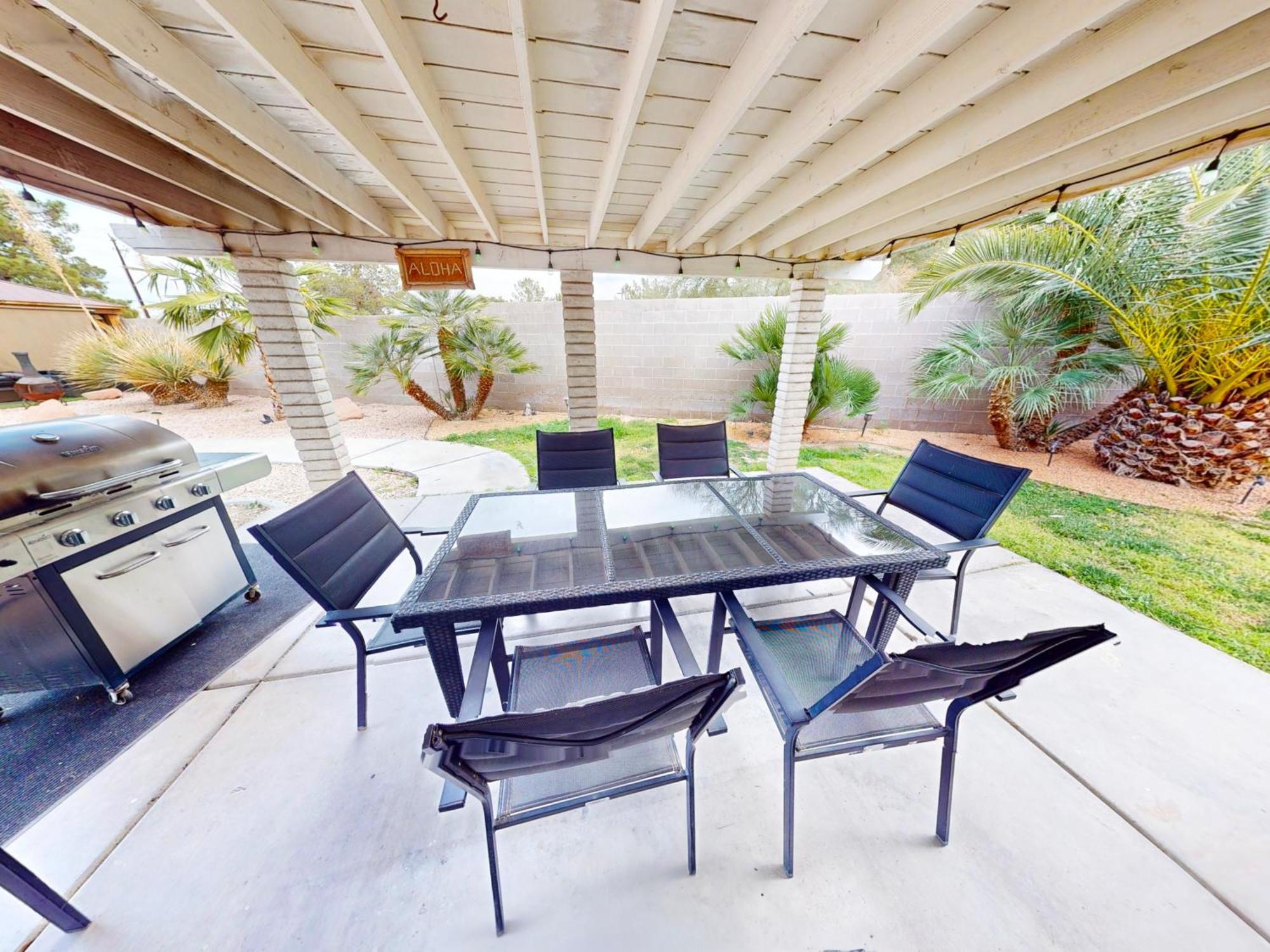 Vegas Getaway, Pool, Basket Ball, Games, Cook Holiday home *