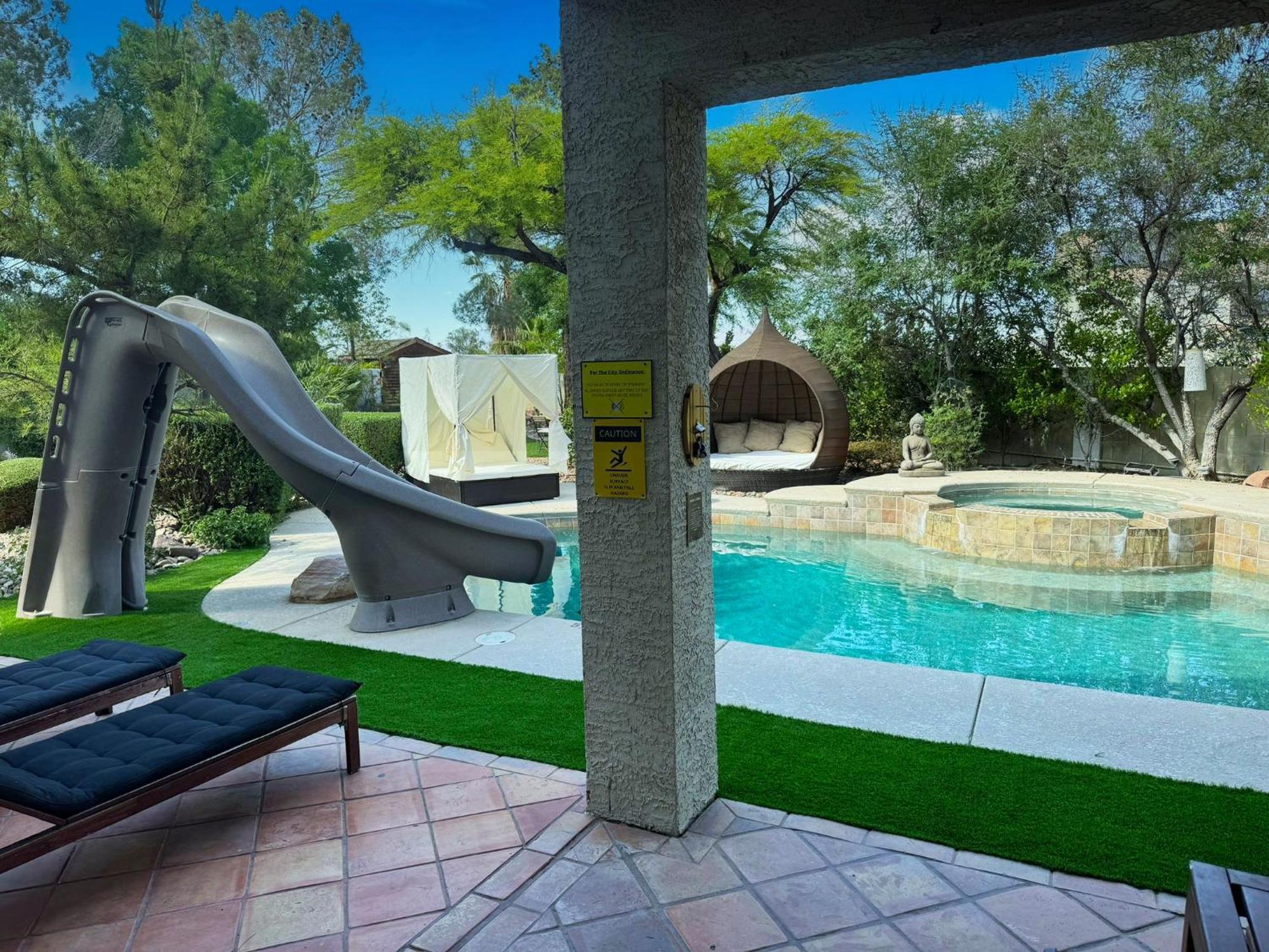 Holiday home The Buddha Estate *