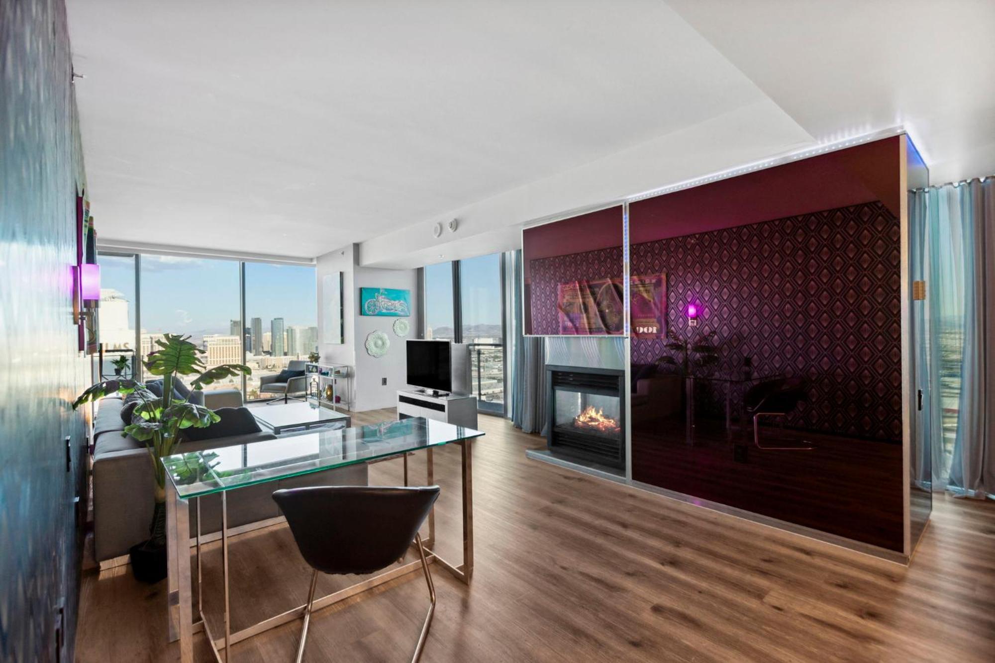 Palms Place, Strip View, 33rd Floor, 1 Bedroom Apartment Las Vegas