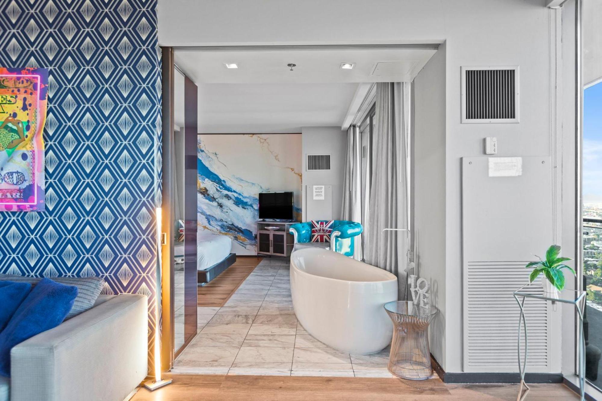Palms Place, Strip View, 33rd Floor, 1 Bedroom *