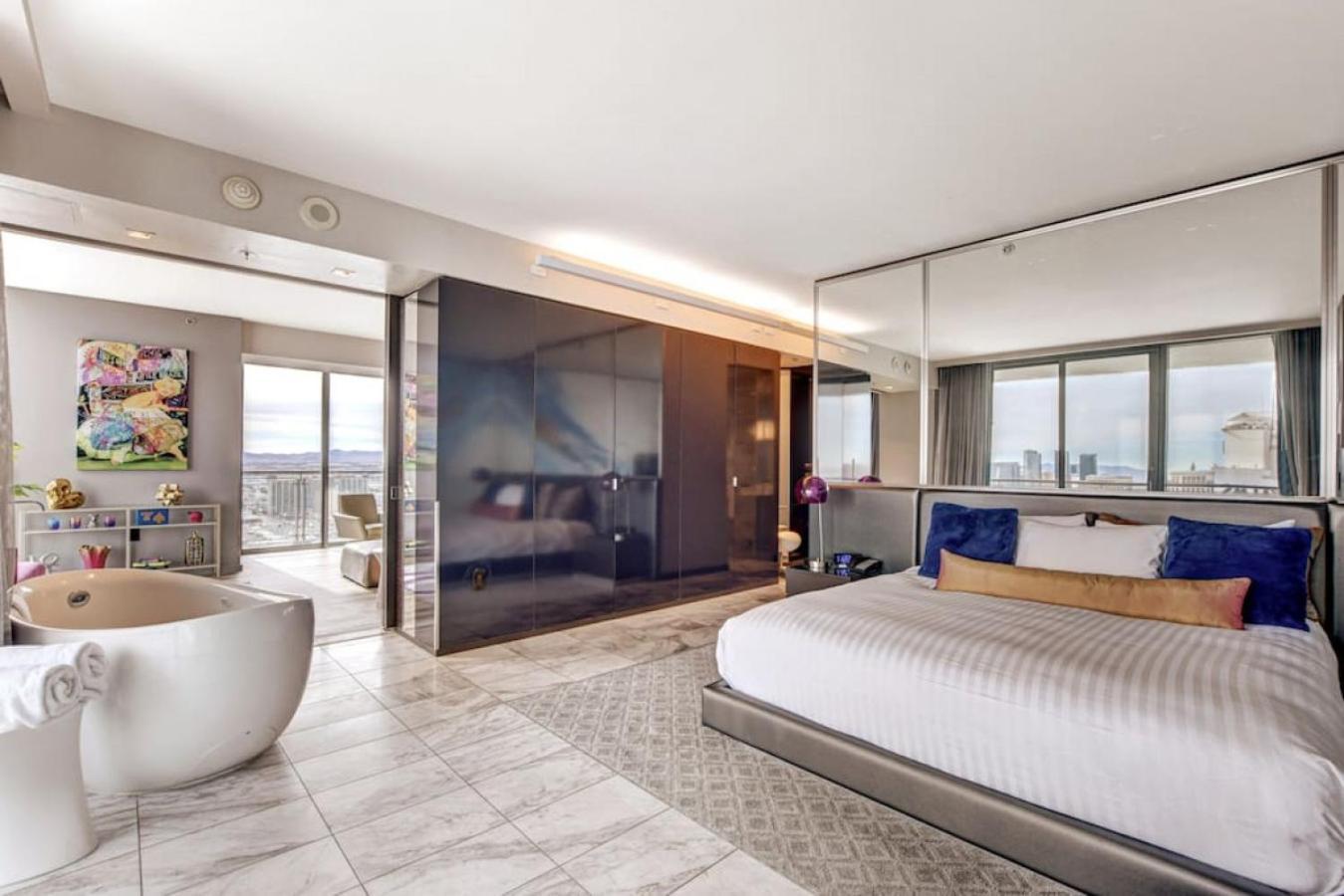 Palms Place, Strip View, 33rd Floor, 1 Bedroom Apartment Las Vegas
