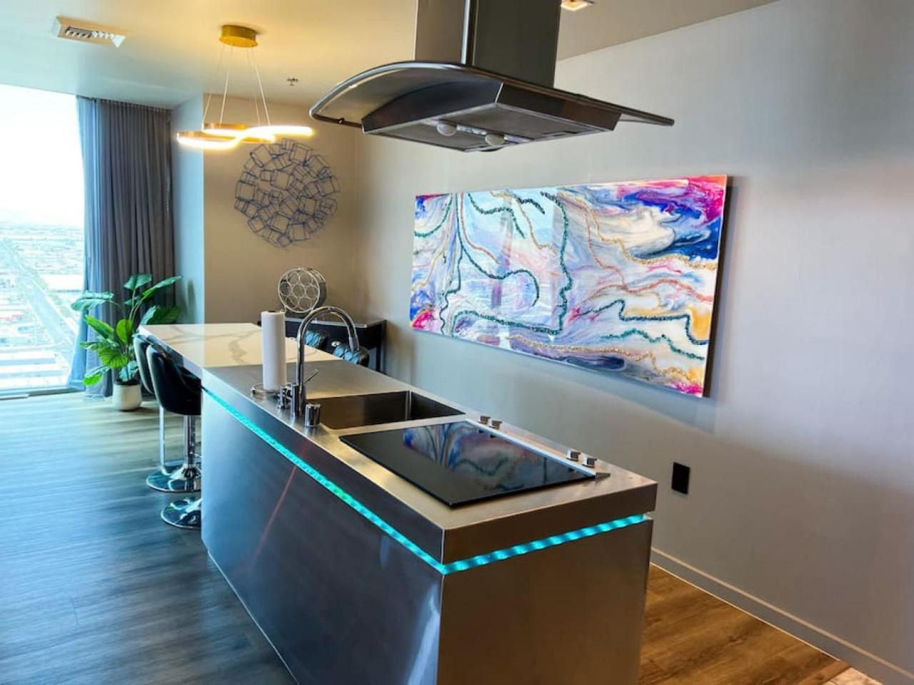Palms Place, Strip View, 33rd Floor, 1 Bedroom *