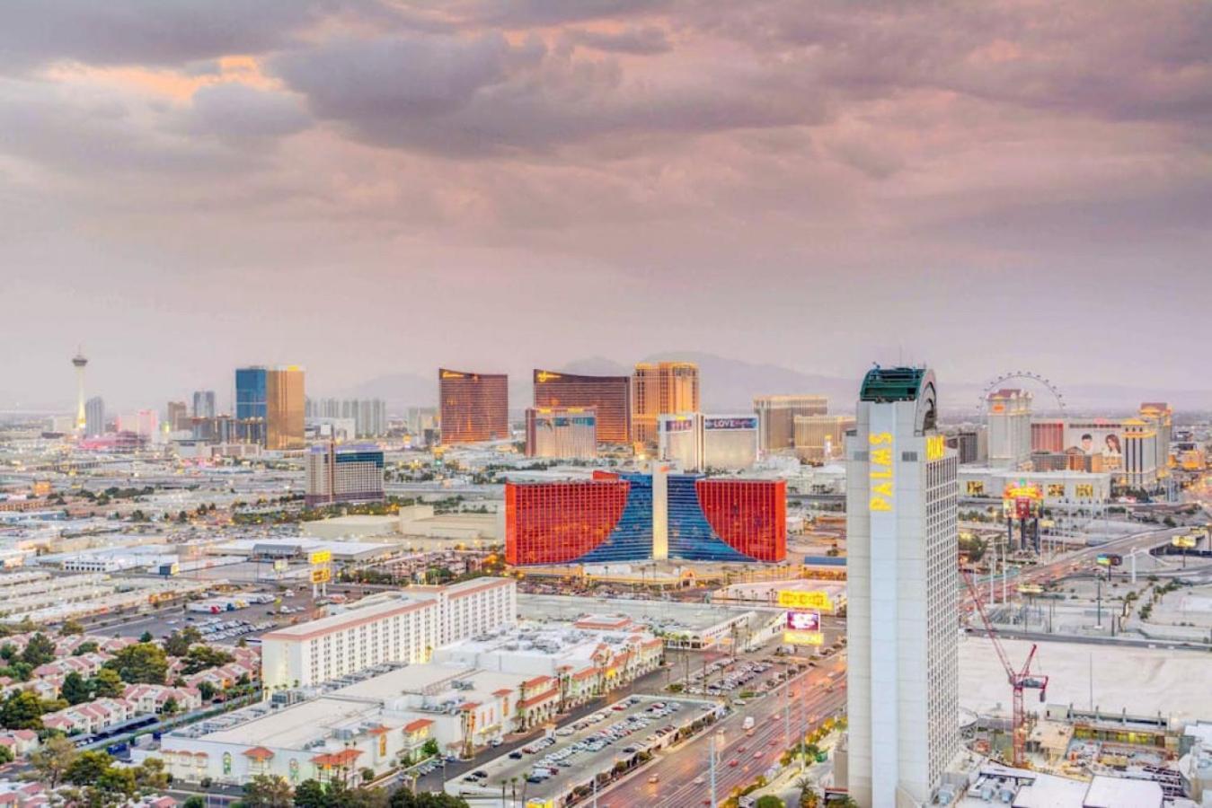 Apartment Palms Place, Strip View, 33rd Floor, 1 Bedroom