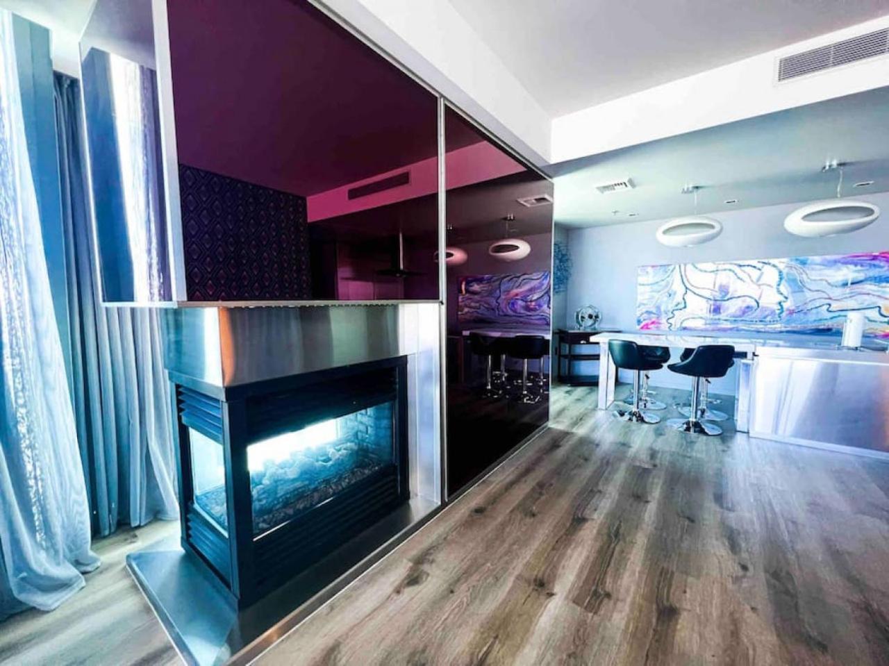Palms Place, Strip View, 33rd Floor, 1 Bedroom Apartment Las Vegas