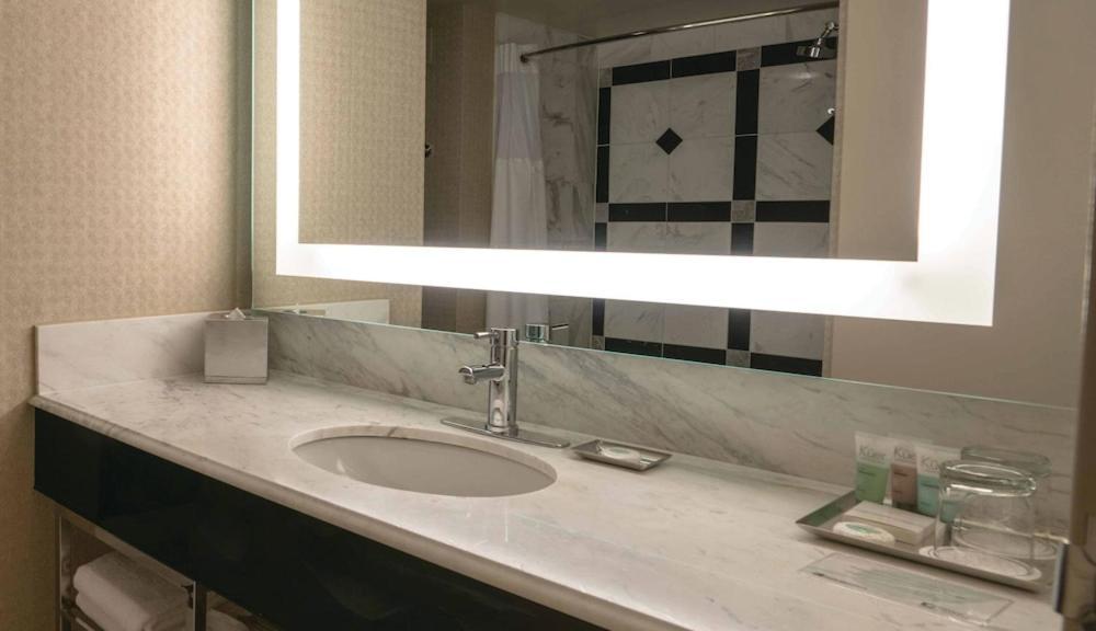 Hotel Mgm Grand & Casino By Suiteness