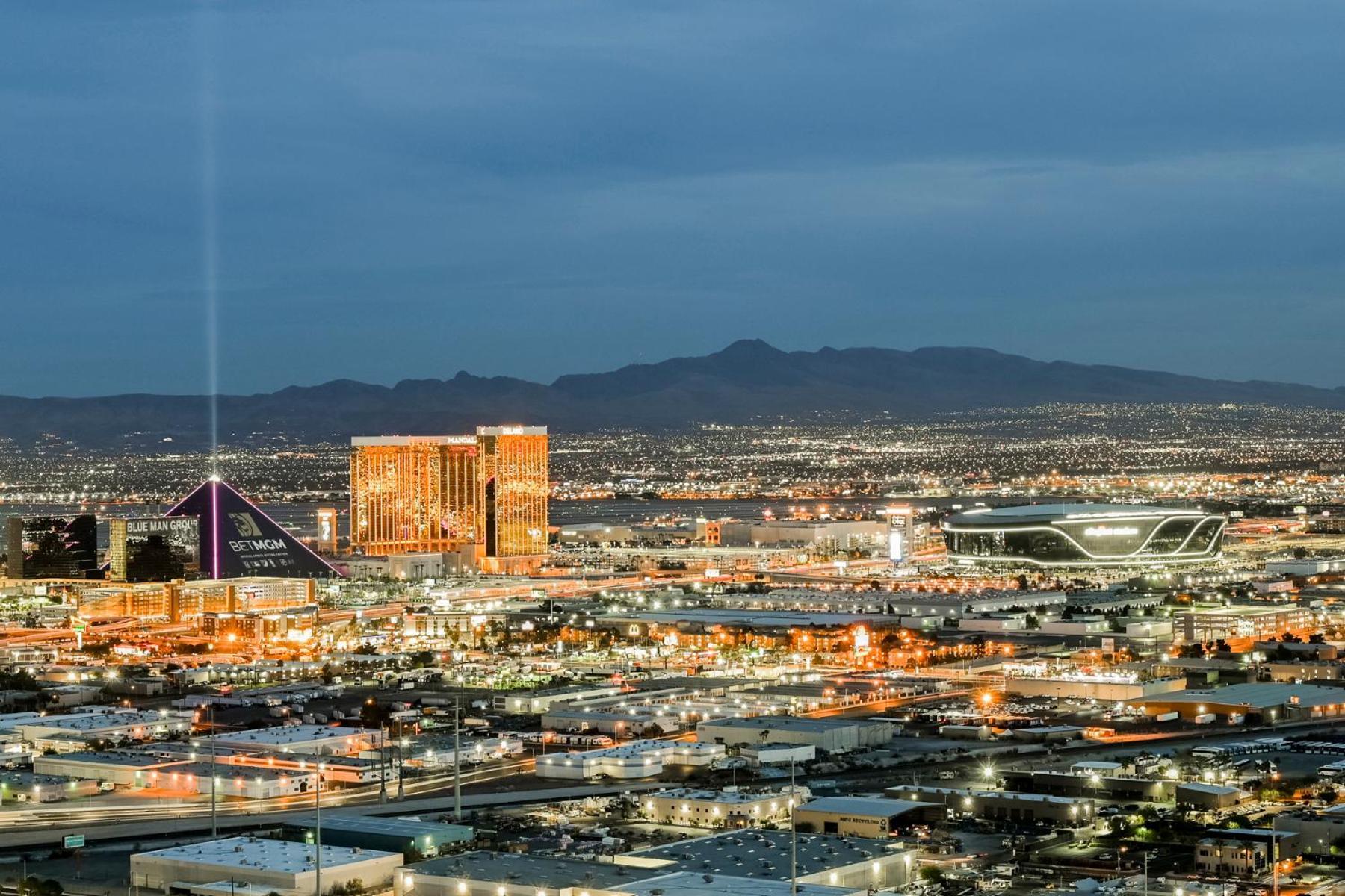 Stripviewsuites Ultimate Luxury Penthouses Full Strip View & Balcony Aparthotel