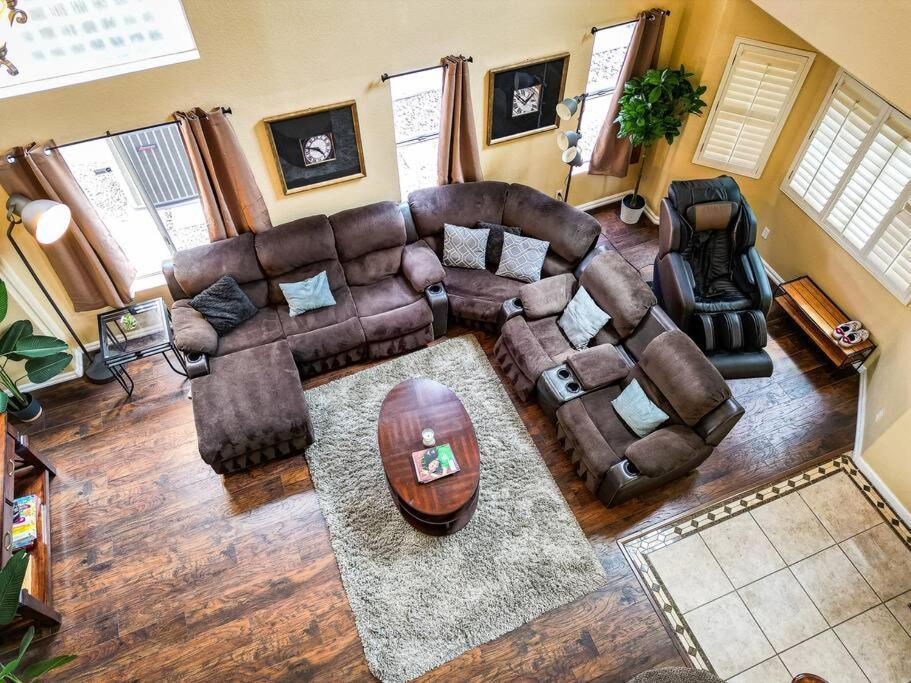 Spacious Classic Vegas 15 Mins From Strip Holiday home