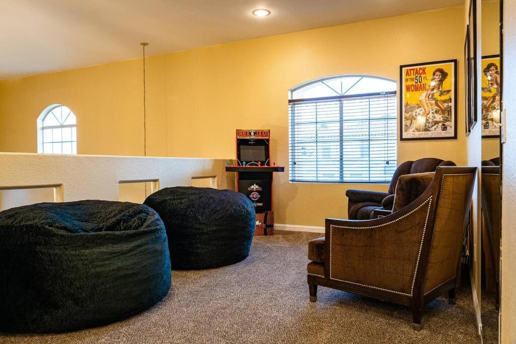 Holiday home Spacious Classic Vegas 15 Mins From Strip *