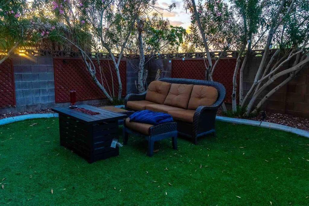 Holiday home Spacious Classic Vegas 15 Mins From Strip *