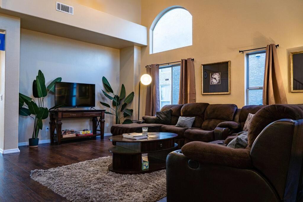 Holiday home Spacious Classic Vegas 15 Mins From Strip