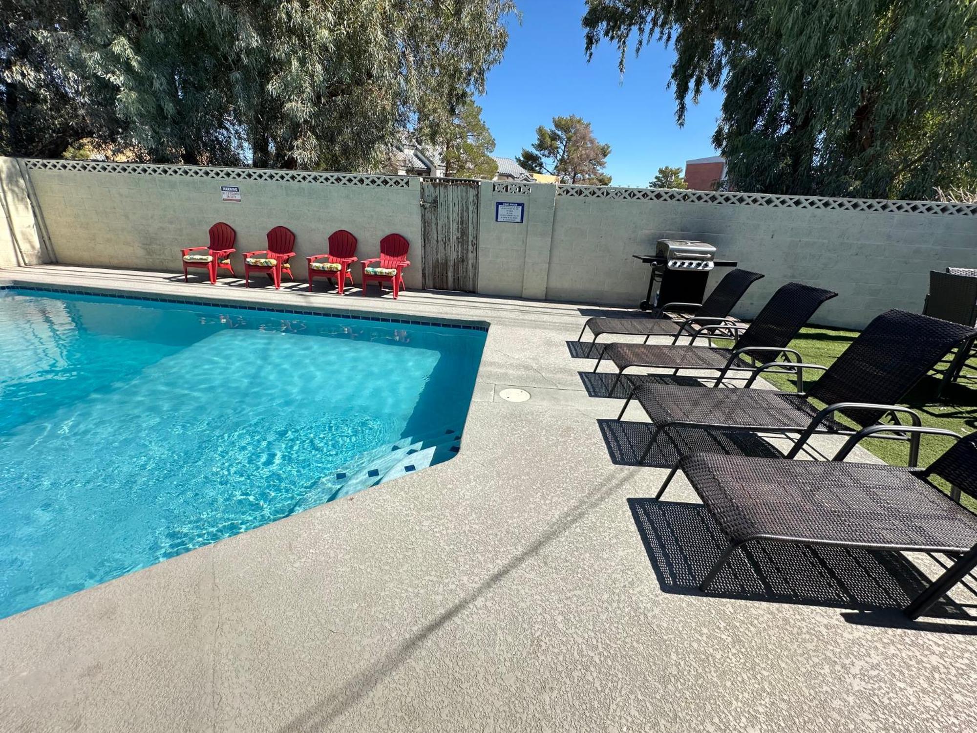 Vegas Getaway: 1 Story, Private Pool, Game Las Vegas