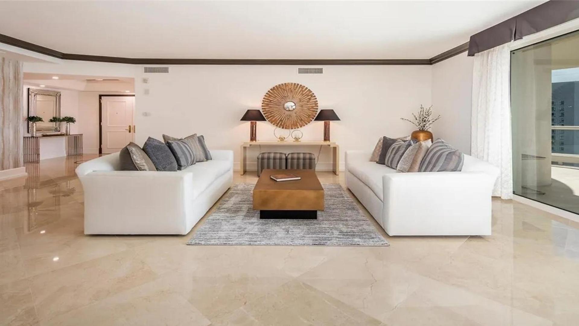 Stunning Four Bedroom Fully Professionally Remodeled Apartment Las Vegas