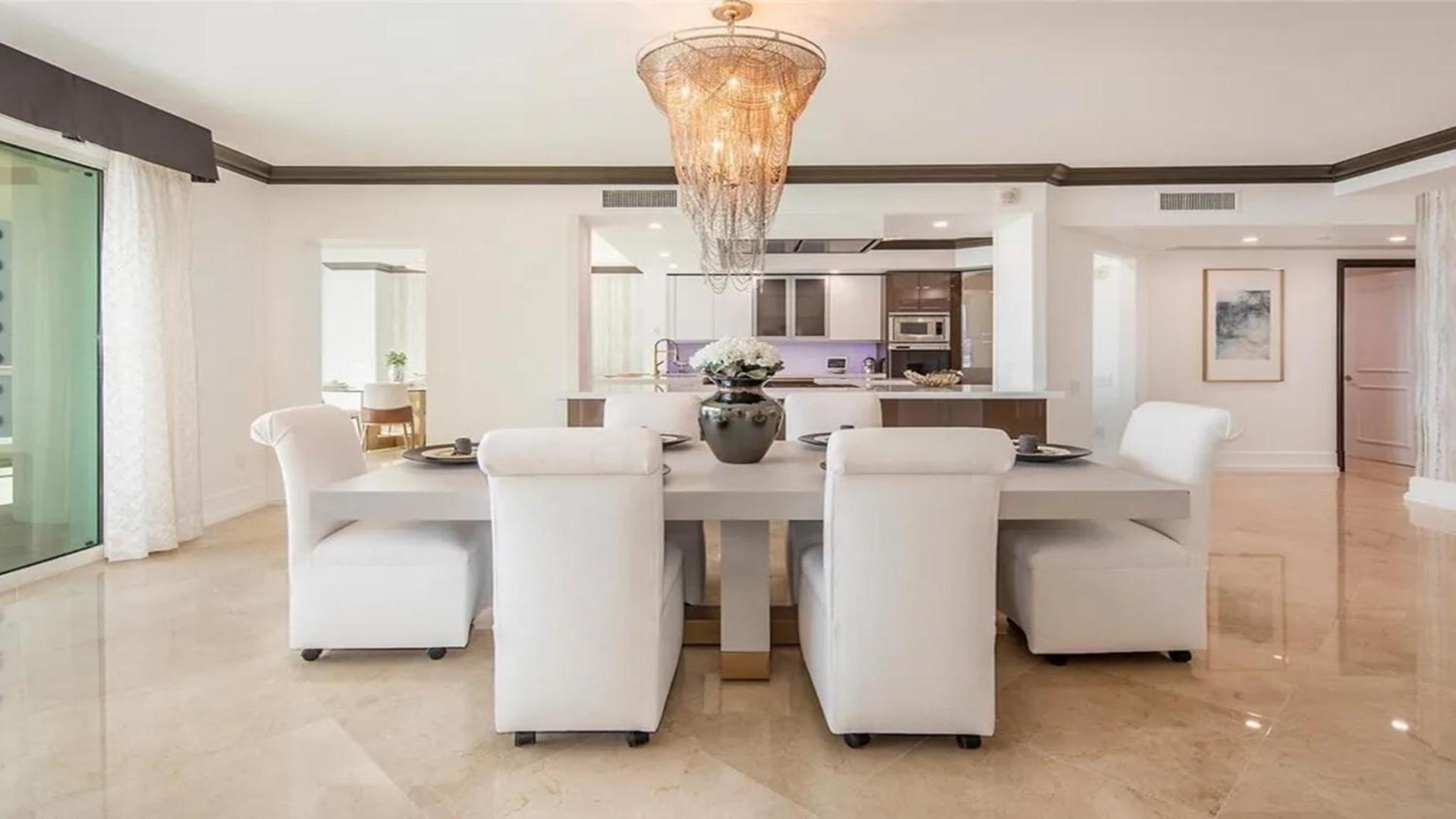 Apartment Stunning Four Bedroom Fully Professionally Remodeled Las Vegas