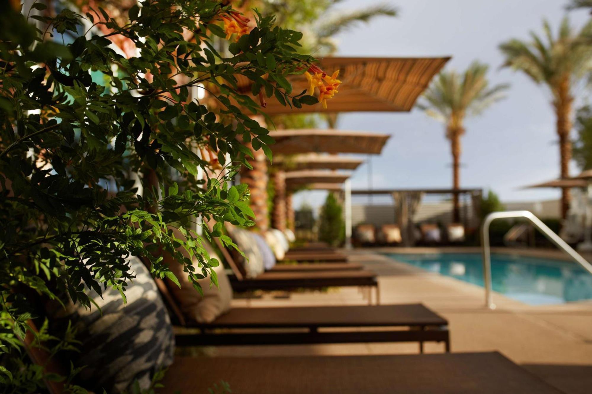 Hyatt Place Vegas At Silverton Village Hotel 3*