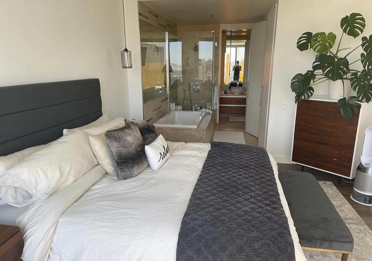Luxury With Panoramic Views Of The Strip Las Vegas