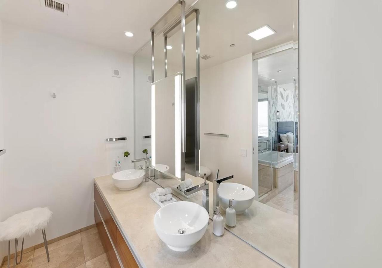 Luxury With Panoramic Views Of The Strip *