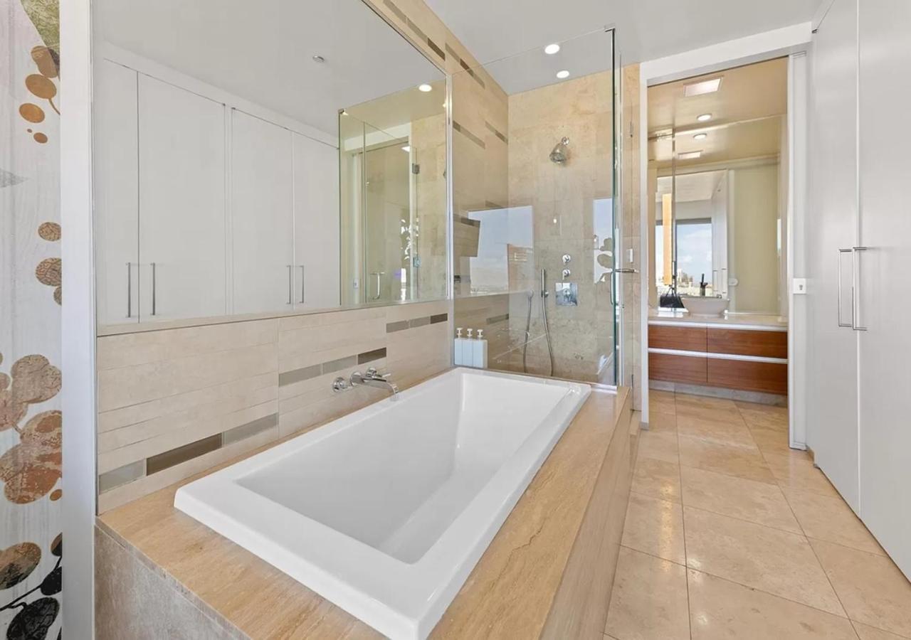 Luxury With Panoramic Views Of The Strip Apartment Las Vegas