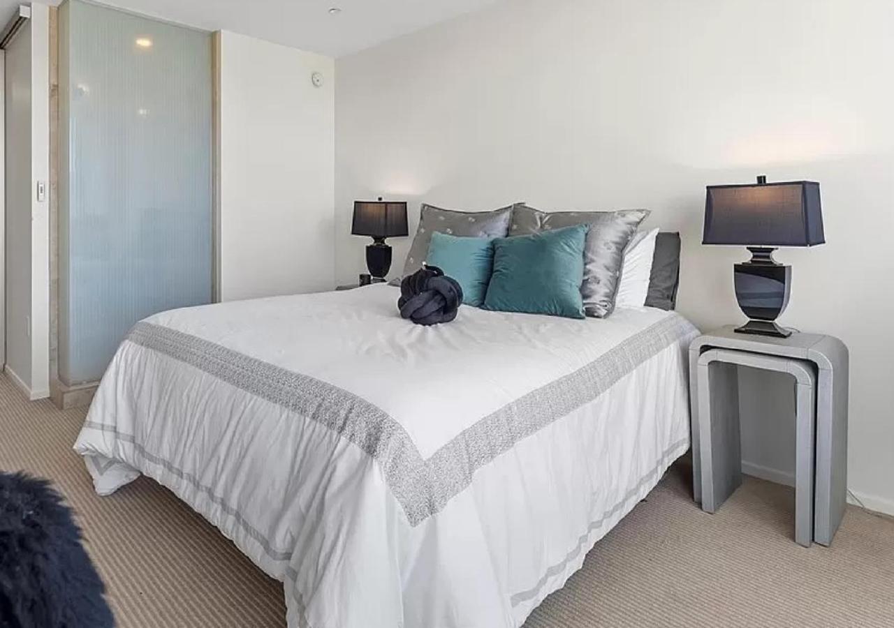 Luxury With Panoramic Views Of The Strip Apartment *
