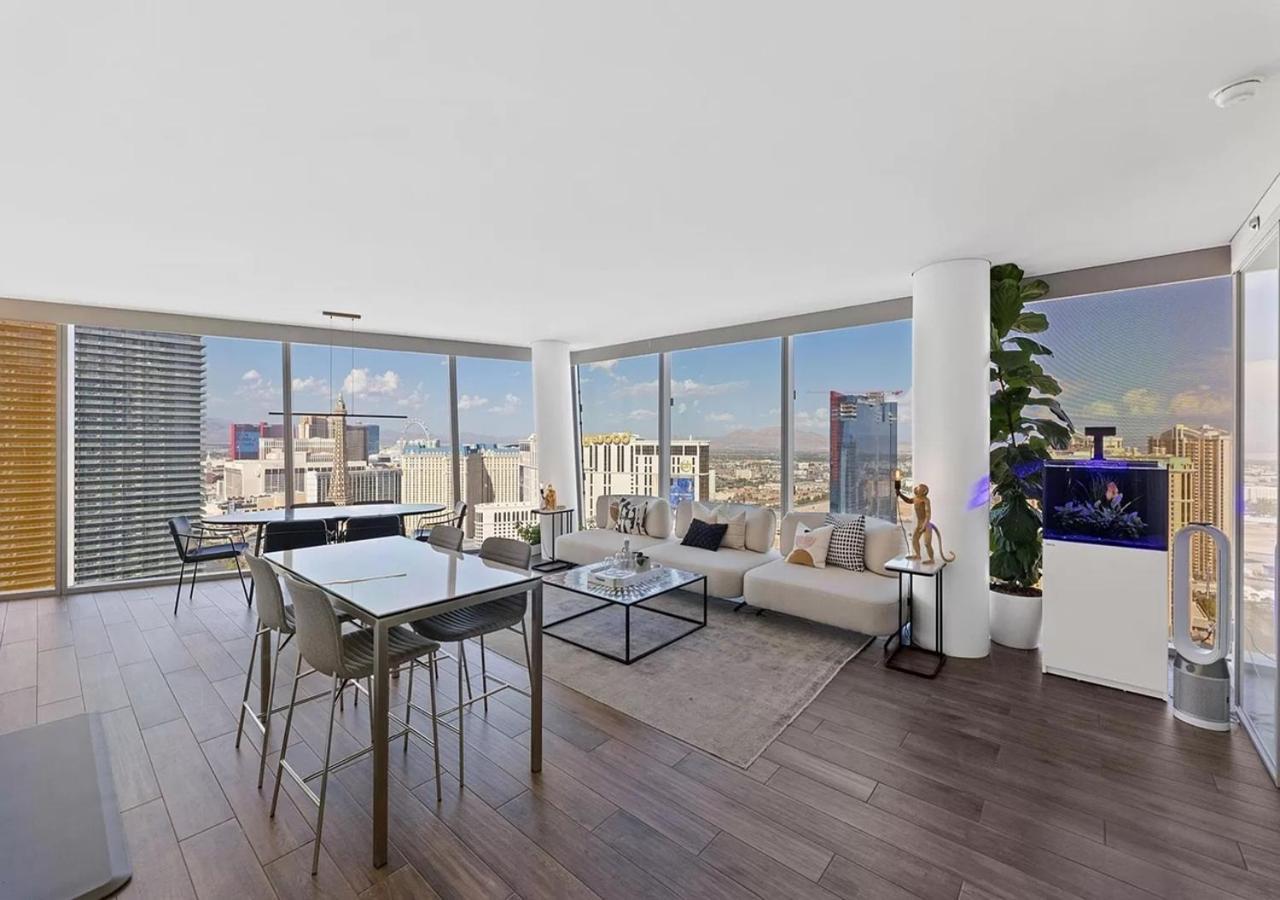 Luxury With Panoramic Views Of The Strip