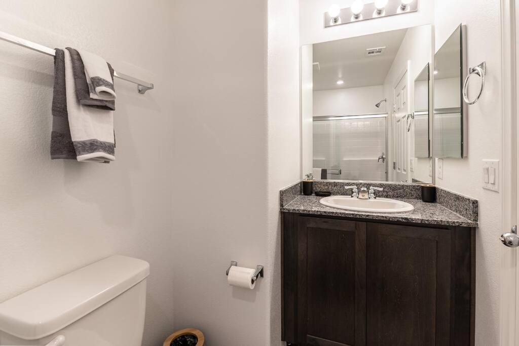 New! 2024 Lux & Modern By The Strip! Las Vegas