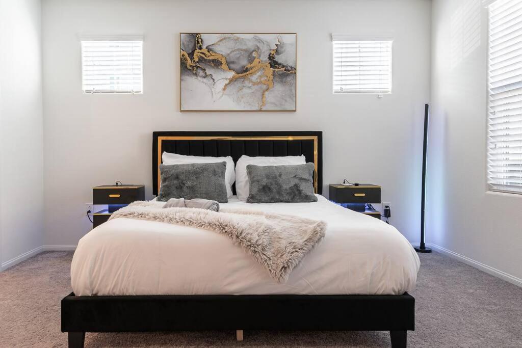 Apartment New! 2024 Lux & Modern By The Strip!