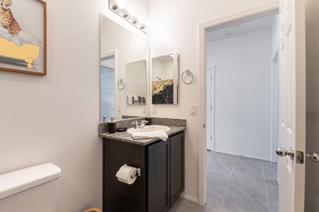 Apartment New! 2024 Lux & Modern By The Strip! Las Vegas