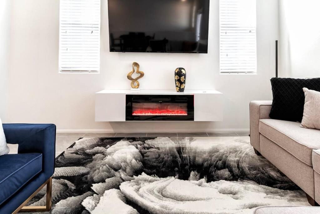 New! 2024 Lux & Modern By The Strip! Apartment Las Vegas