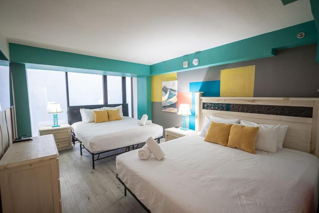 Together - Penthouse - 2 Bed & 2 Bath *