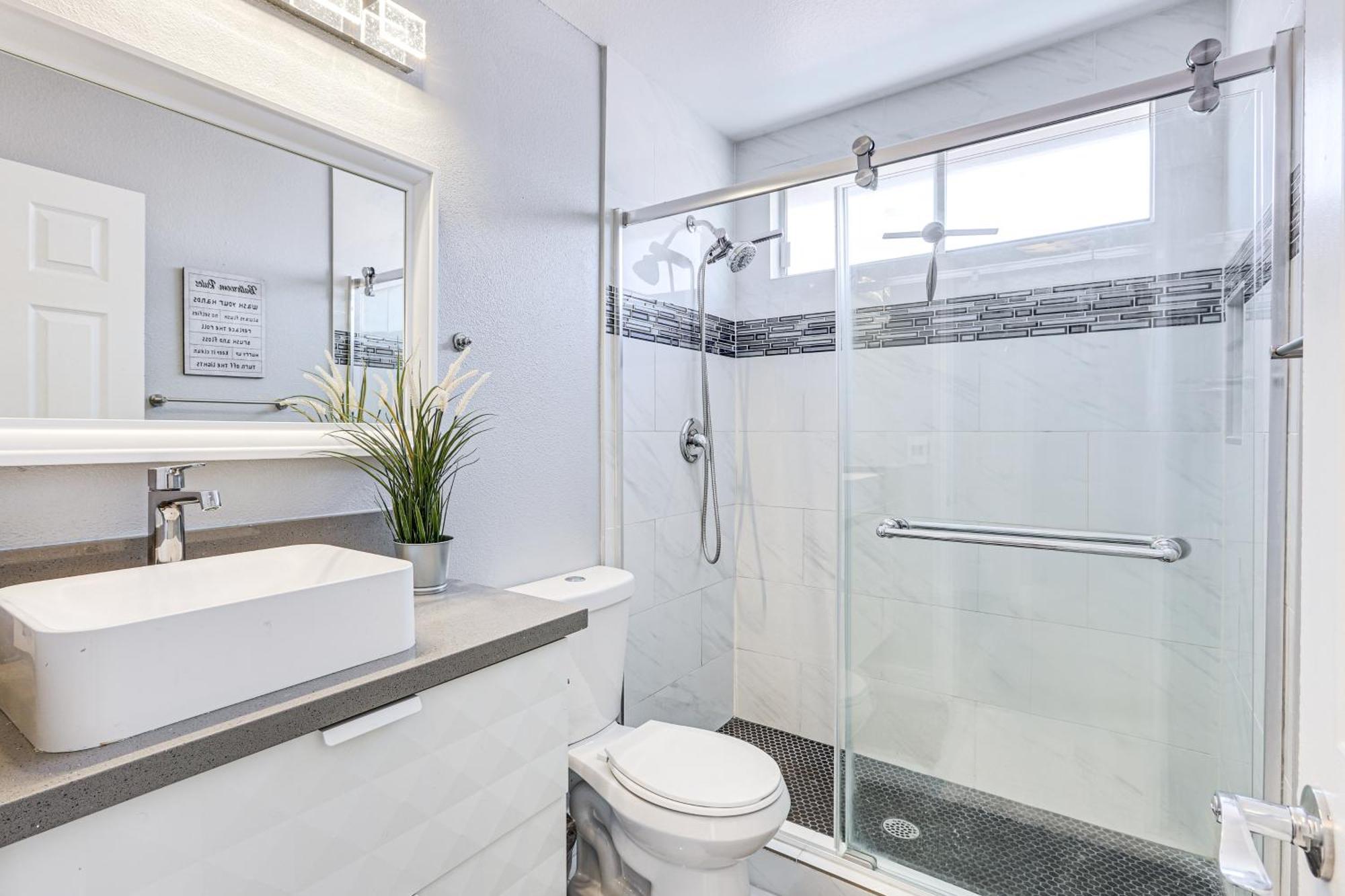 Dog-friendly Vegas Escape With Patio! Holiday home