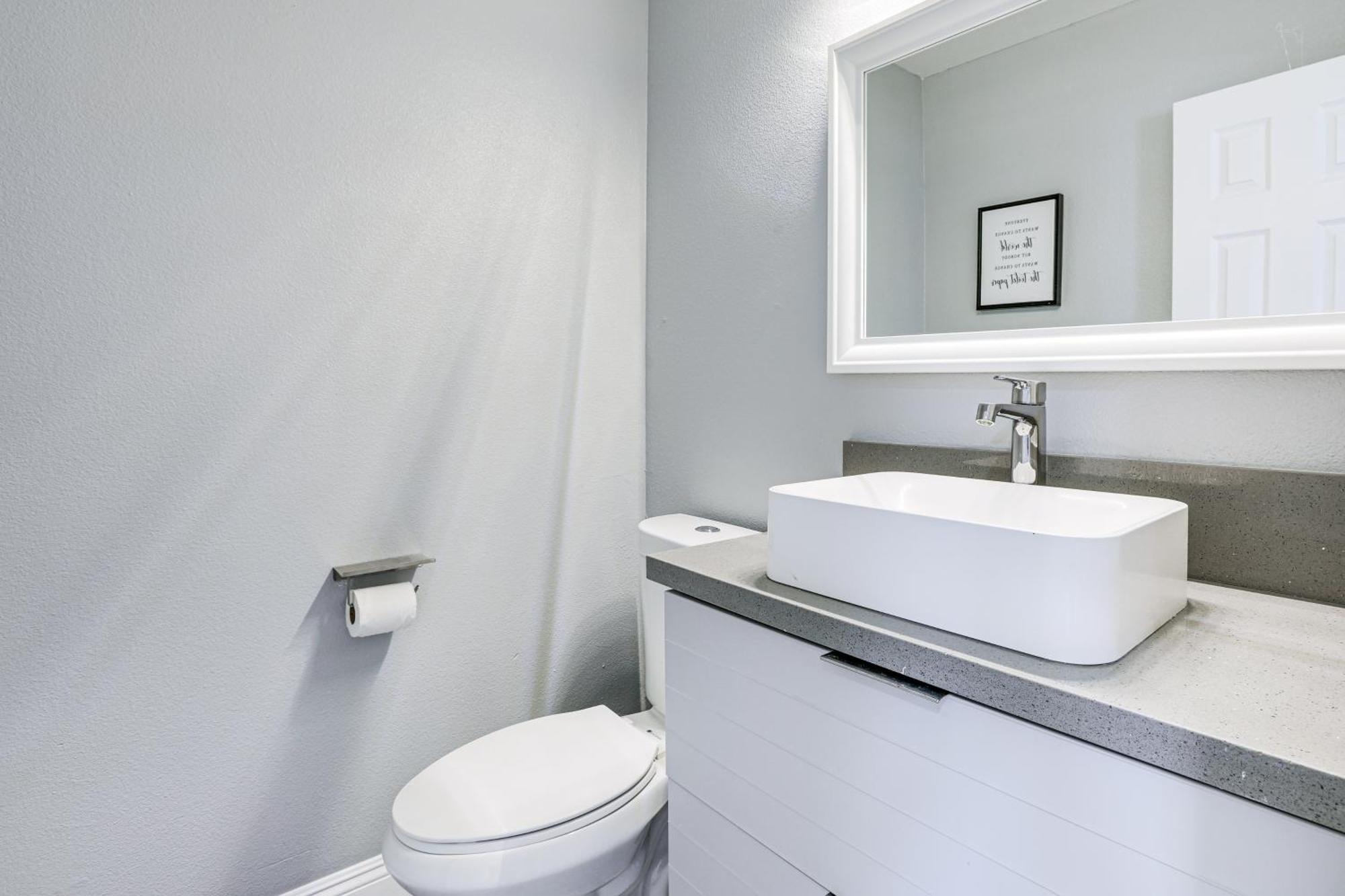 Dog-friendly Vegas Escape With Patio! Holiday home Las Vegas