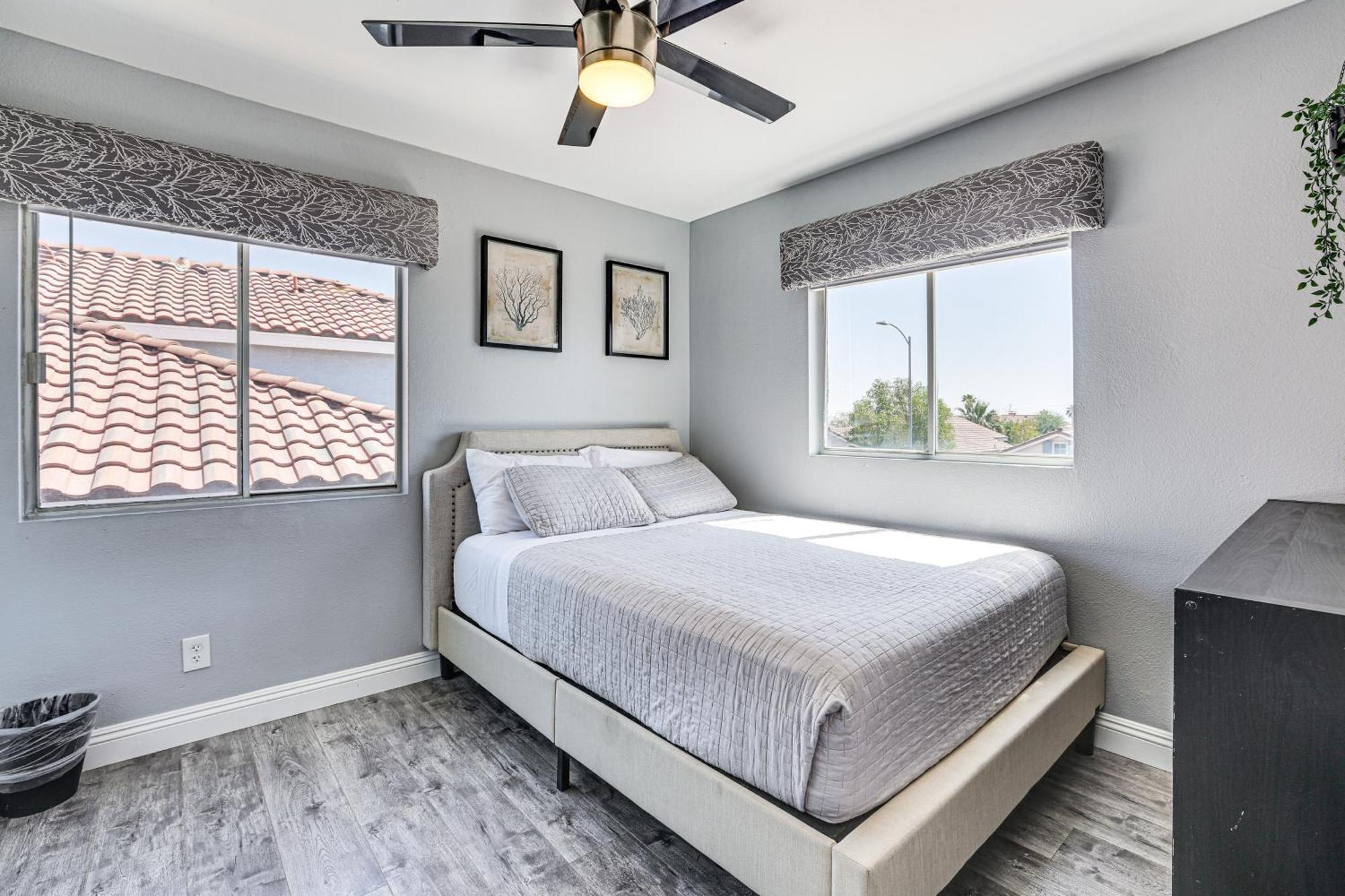 Dog-friendly Vegas Escape With Patio!
