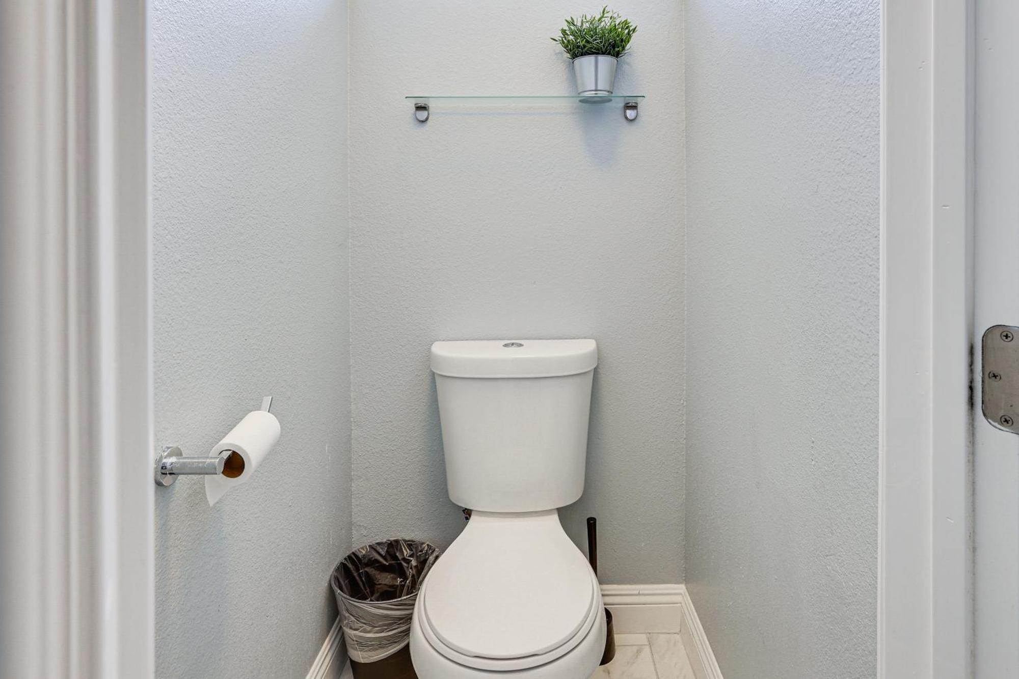 Dog-friendly Vegas Escape With Patio!