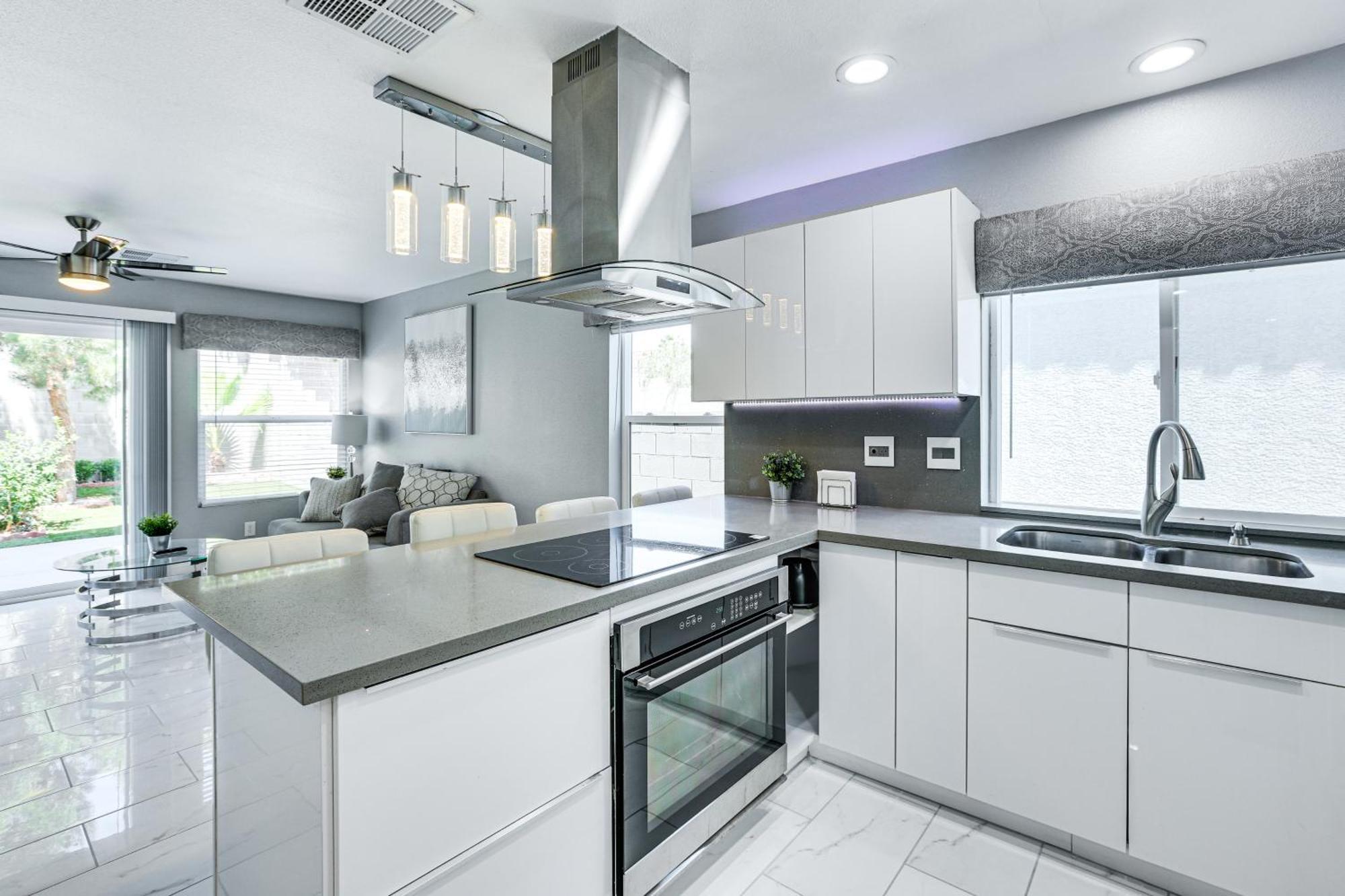 Dog-friendly Vegas Escape With Patio! Holiday home Las Vegas