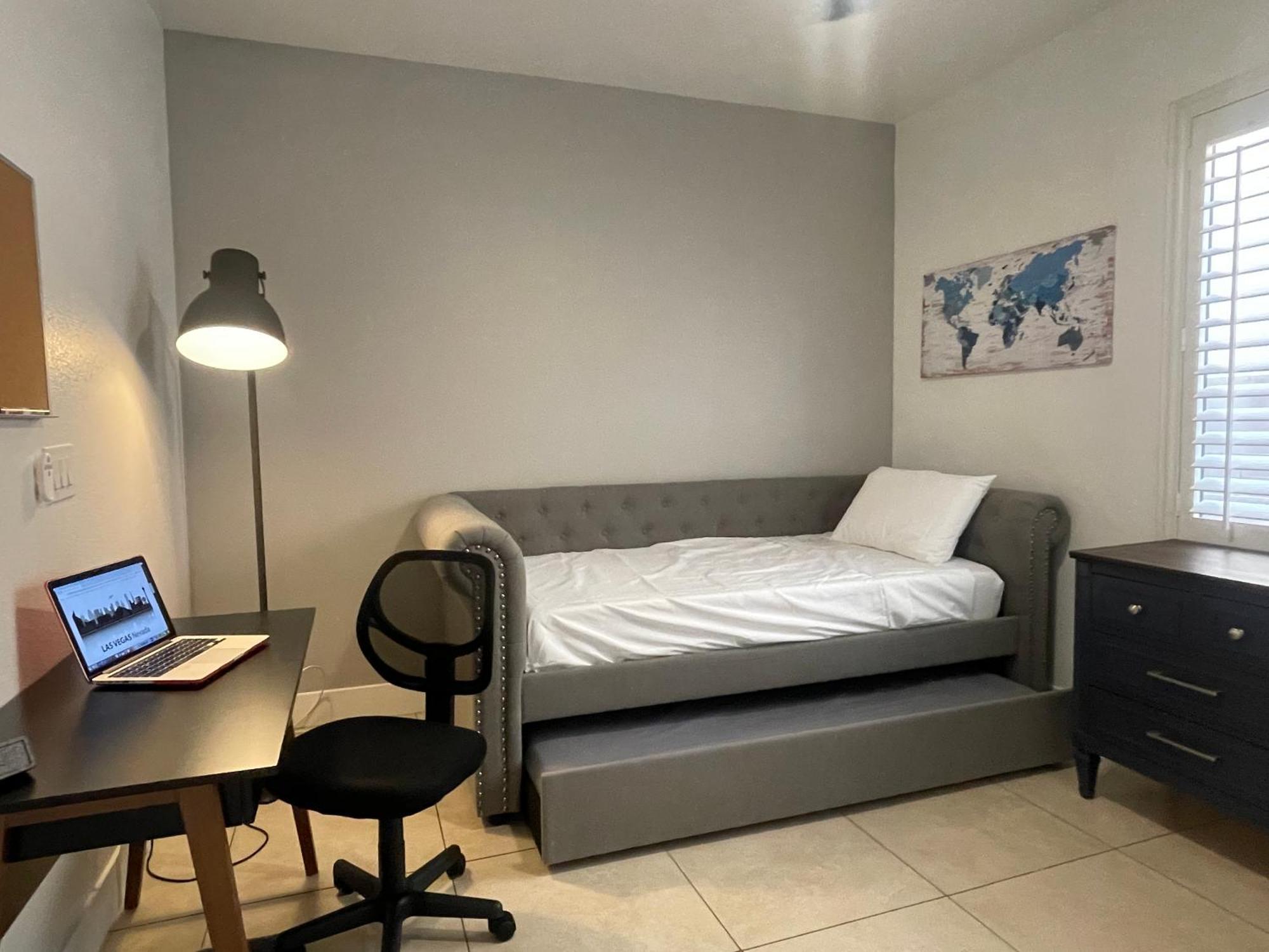 Holiday home Perfect Lv - Gated & Quiet - 9mins To Strip *