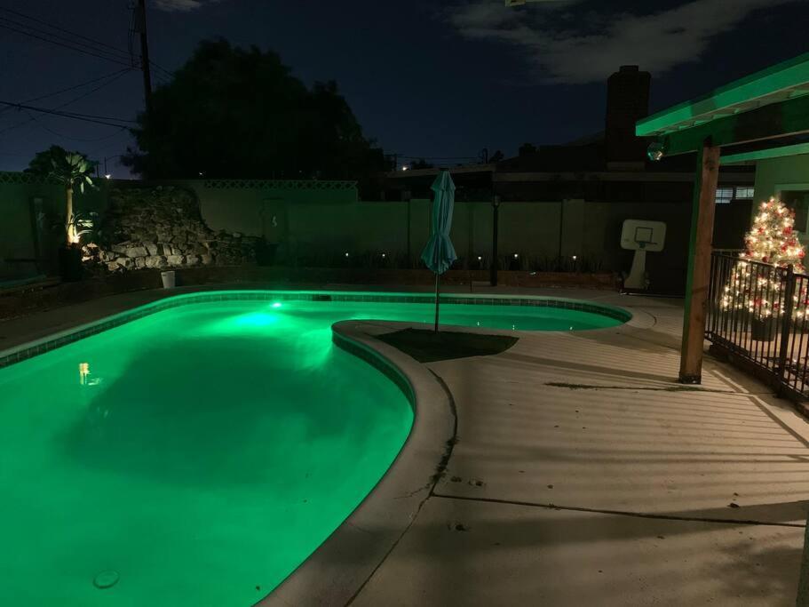 Homey Comfy Vacation - Vegas Holiday home *