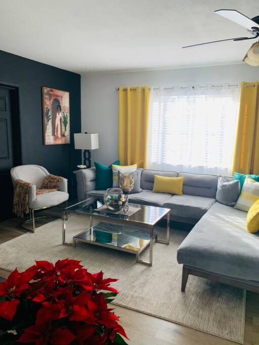 Homey Comfy Vacation - Vegas