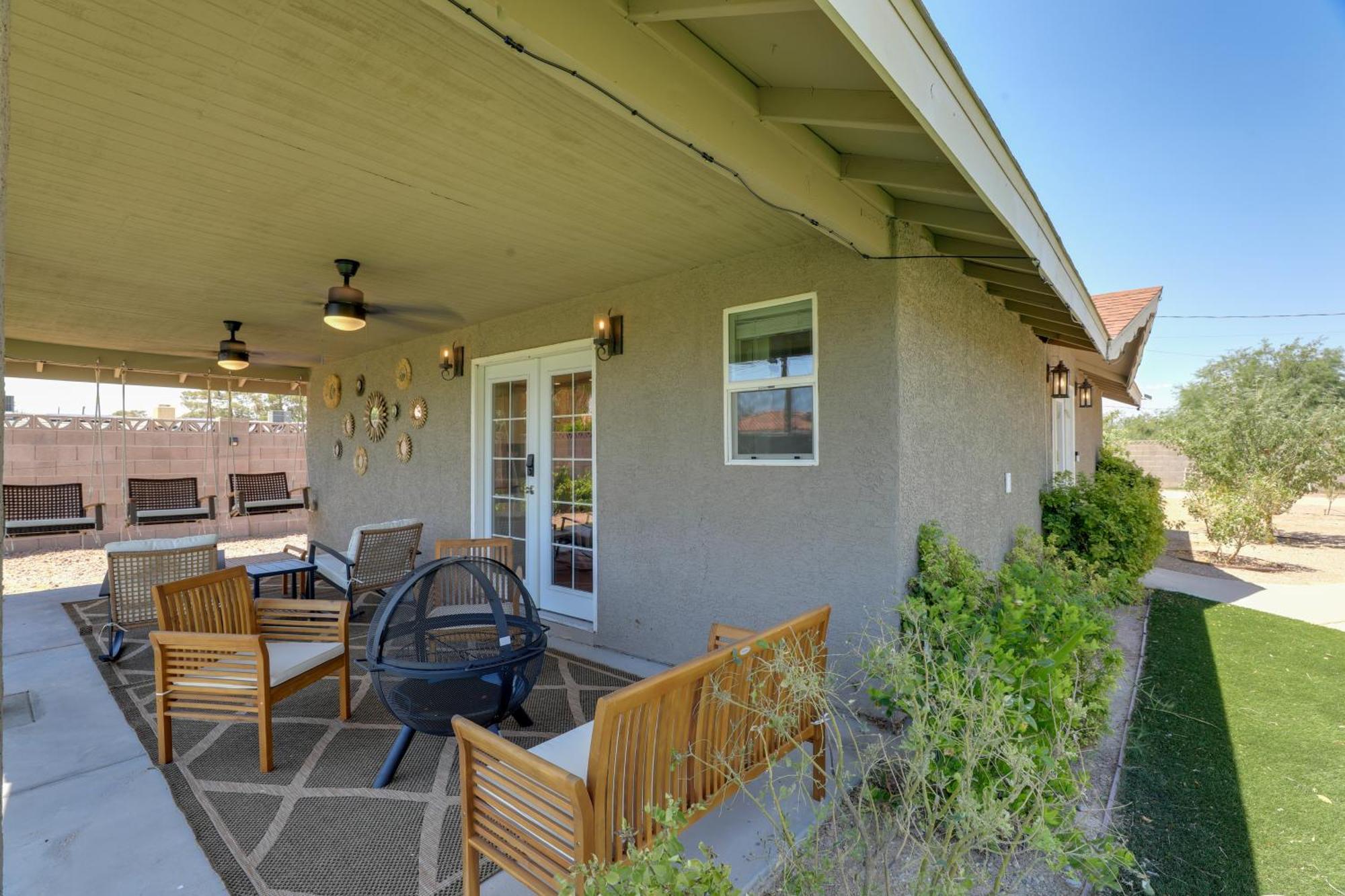 Luxe Vegas Casita With Patio About 6 Mi To Strip! Holiday home Las Vegas
