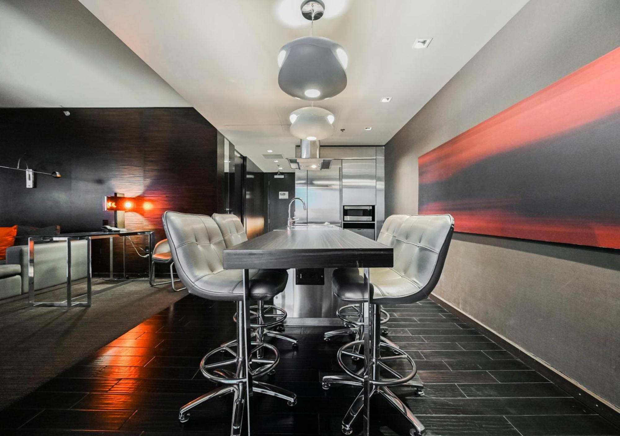Aparthotel Stripviewsuites Two-bedroom Con-joined Exclusive