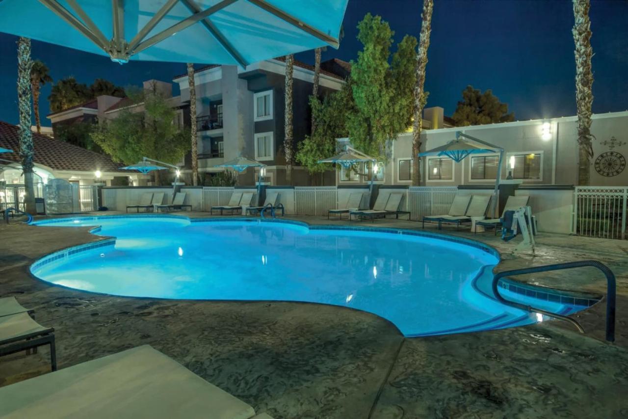Holiday home Beautiful In Desert Rose - 2bd Sleeps *