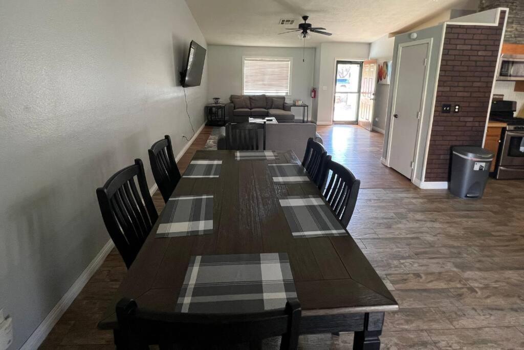Holiday home New!! Enjoy Fruits Of Your Labours Staying At 601 Grape Dr- View 3d