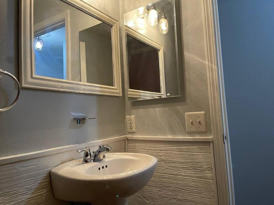 Holiday home New!! Enjoy Fruits Of Your Labours Staying At 601 Grape Dr- View 3d
