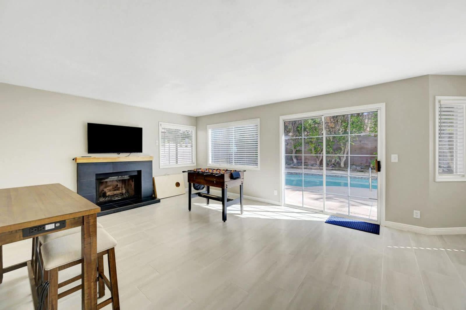Bright Fun Spacious With Pool * Las Vegas